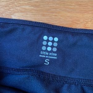 Title Nine Capri Leggings